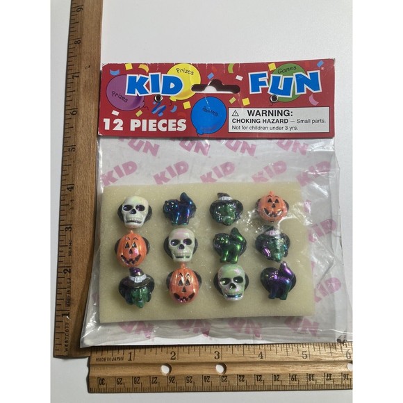 Vintage Kids Halloween Characters Rings 12 Pack Party Favors Spooky Prizes NOS - Picture 5 of 5